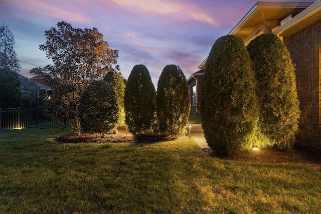 1019 Club View Dr, Gallatin, TN 37066 - view of yard featuring fence