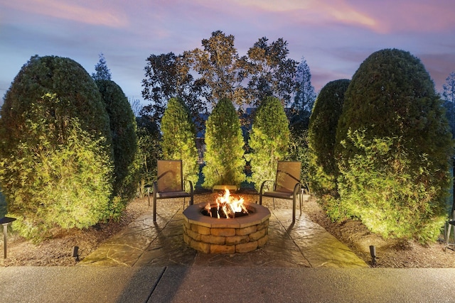 1019 Club View Dr, Gallatin, TN 37066 - surrounding community with an outdoor fire pit and a patio