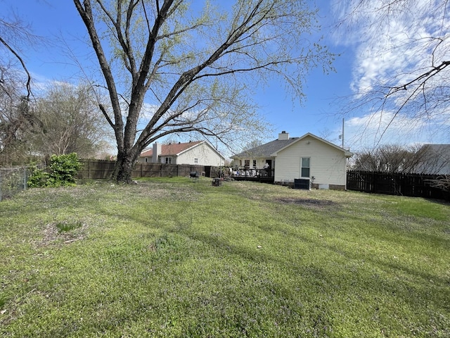 1222 Marla Dr, Clarksville, TN 37042 - view of yard featuring cooling unit and a wooden deck