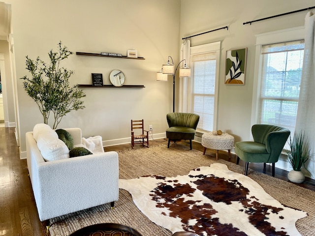832 Brook Trl, Lebanon, TN 37087 - living area with wood finished floors and baseboards