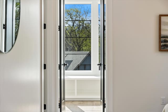2510 Vaulx Ln, Nashville, TN 37204 - interior space featuring wood finished floors
