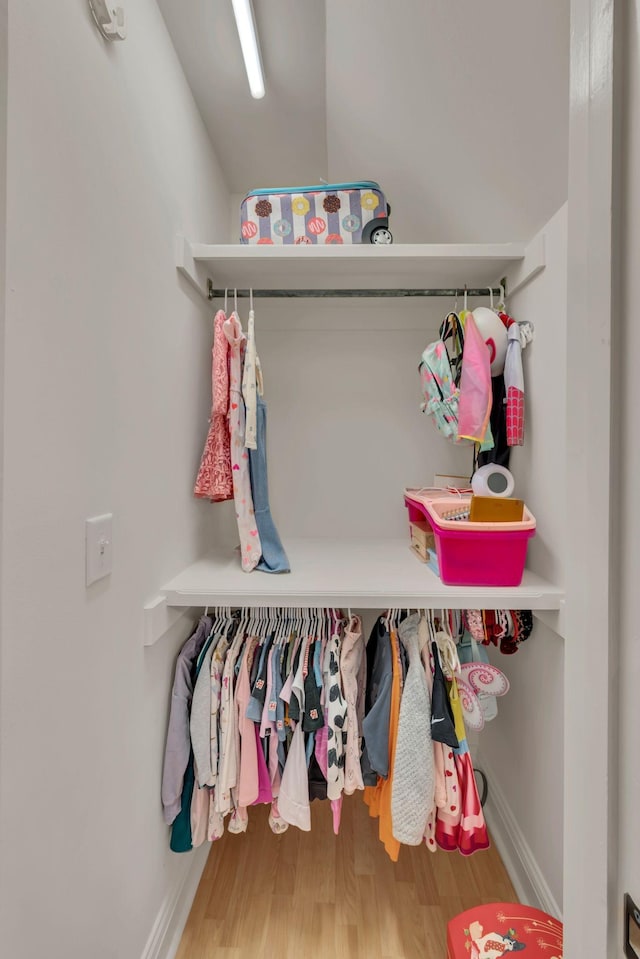 1237 Temple Ridge Dr, Nashville, TN 37221 - view of closet