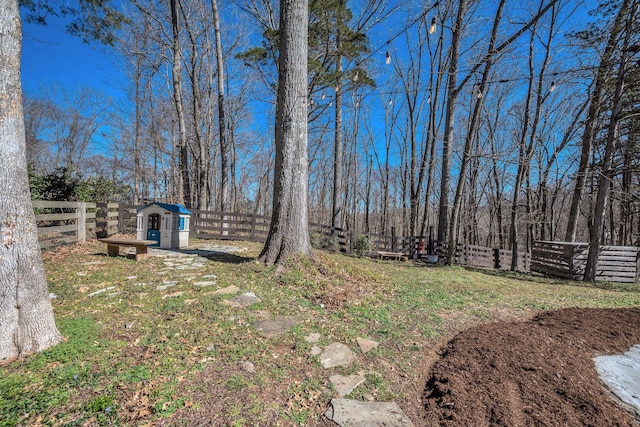 1237 Temple Ridge Dr, Nashville, TN 37221 - view of yard with an outbuilding and fence private yard