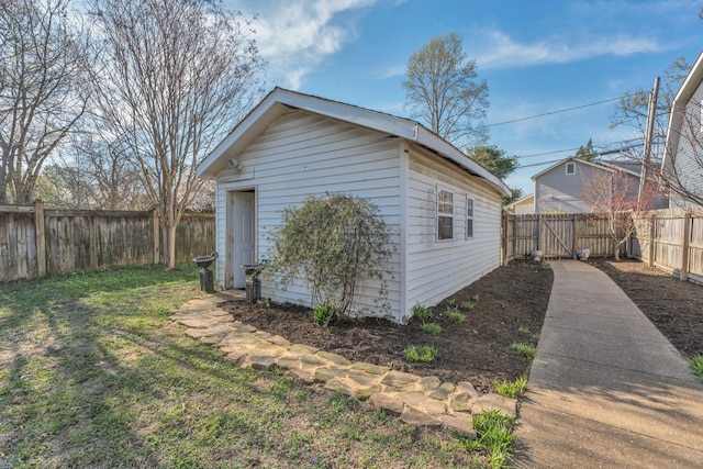 3814 Central Ave, Nashville, TN 37205 - view of outdoor structure featuring an outbuilding and a fenced backyard