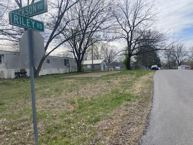 303 Randell Dr, Clarksville, TN 37042 - view of road