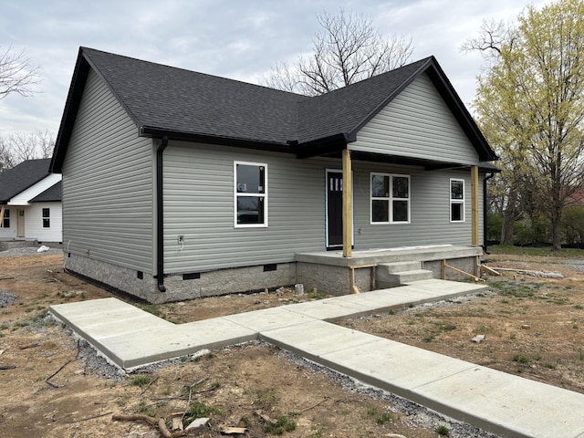 546 Franklin Ave, Lewisburg, TN 37091 - bungalow-style house with crawl space, roof with shingles, and a porch