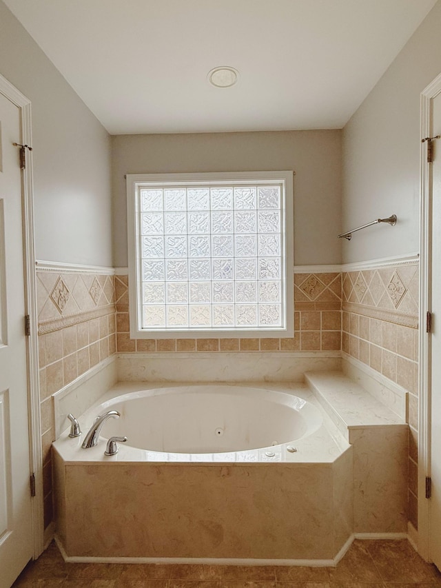 996 Iron Hill Rd, Burns, TN 37029 - full bathroom featuring a tub with jets