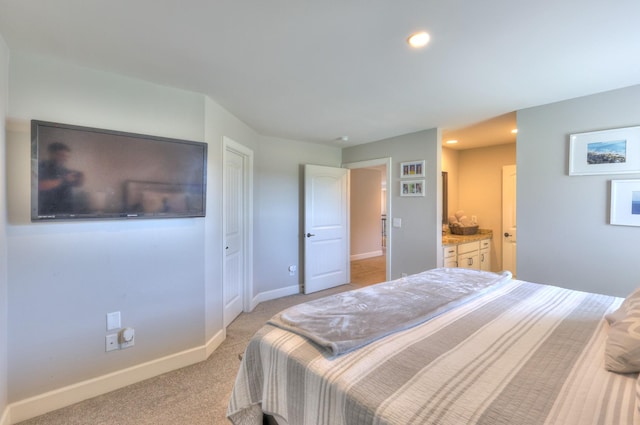 127 Waters Hill Cir, Lebanon, TN 37087 - bedroom featuring connected bathroom, light colored carpet, recessed lighting, and baseboards