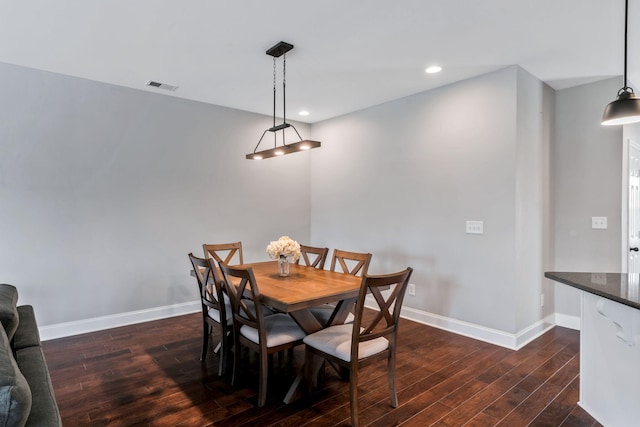 dining space featuring recessed lighting, visible vents, baseboards, and dark wood-style floors