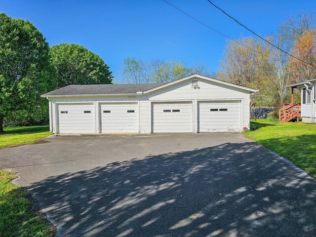 101 Church St, Wartrace, TN 37183 - view of detached garage