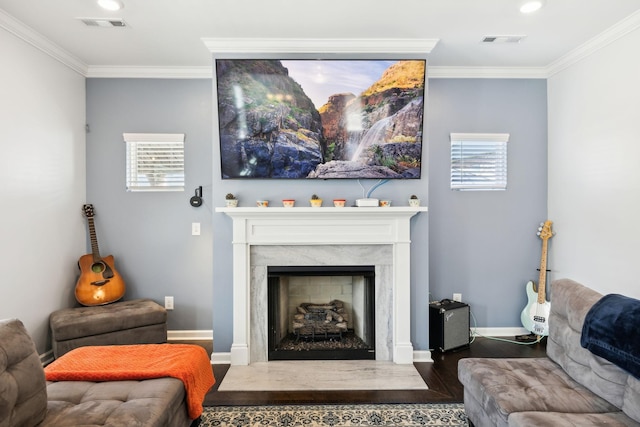 7403 Hemen Way, Fairview, TN 37062 - living area with baseboards, visible vents, crown molding, and wood finished floors