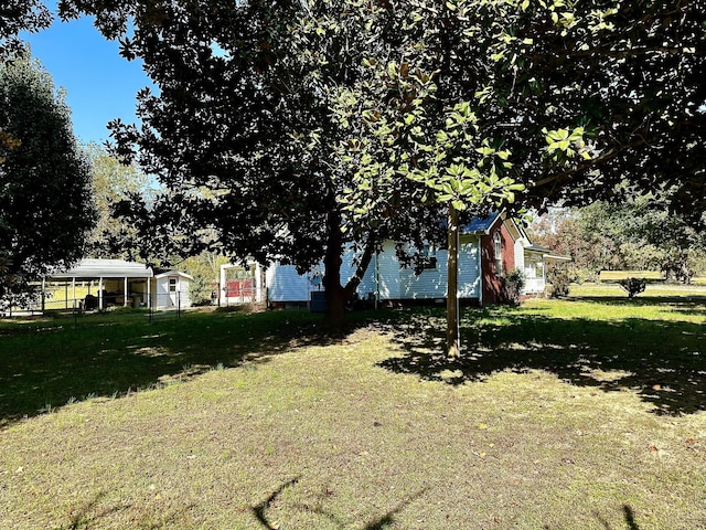 273 Chapel Rd, New Johnsonville, TN 37134 - view of yard with fence