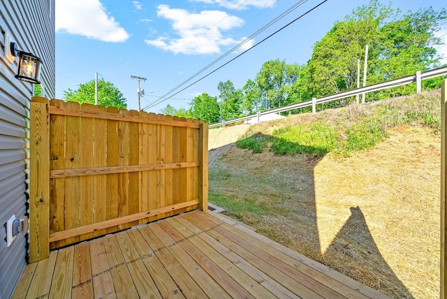 837 Cumberland Dr, Clarksville, TN 37040 - wooden deck featuring fence