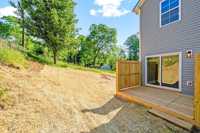 837 Cumberland Dr, Clarksville, TN 37040 - view of yard featuring a wooden deck