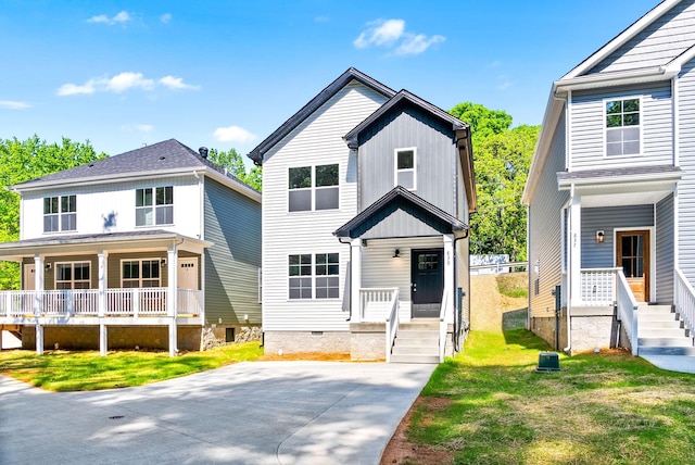 839 Cumberland Dr, Clarksville, TN 37040 - view of front of house featuring a porch, crawl space, and a front yard