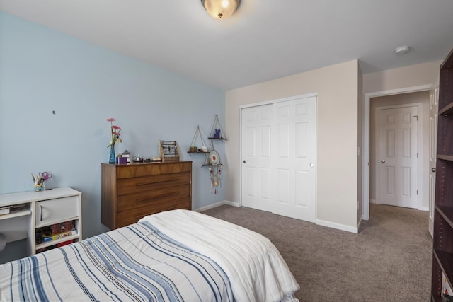 1424 Old Stone Rd NW, Lebanon, TN 37087 - carpeted bedroom with baseboards and a closet