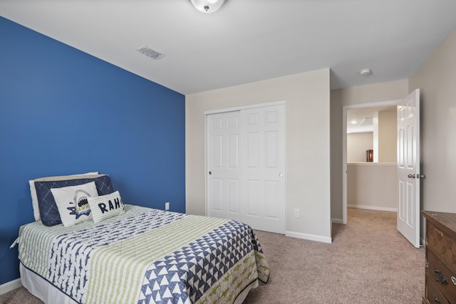 1424 Old Stone Rd NW, Lebanon, TN 37087 - carpeted bedroom featuring baseboards, visible vents, and a closet