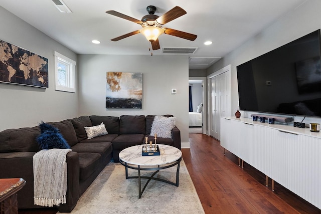 living room featuring visible vents, ceiling fan, wood finished floors, and recessed lighting