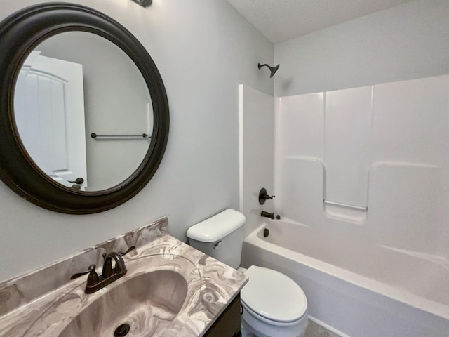 851 Salem Rd, Clarksville, TN 37040 - full bathroom featuring vanity, toilet, and shower / bathtub combination