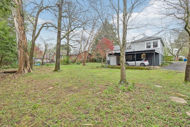 view of yard with a carport