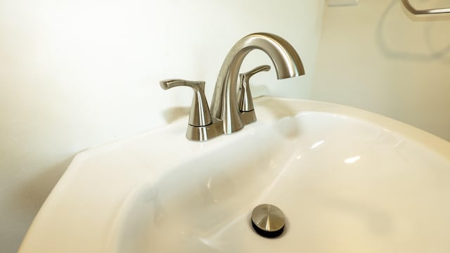 259 W End Hts, Lebanon, TN 37087 - interior details with a sink