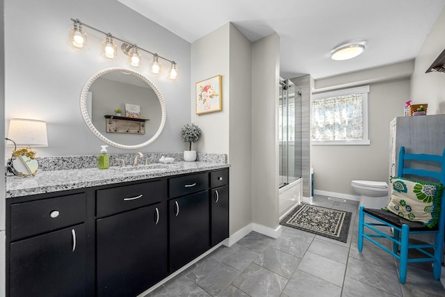 1036 Locke Creek Rd, Readyville, TN 37149 - full bath with baseboards, combined bath / shower with glass door, toilet, and vanity