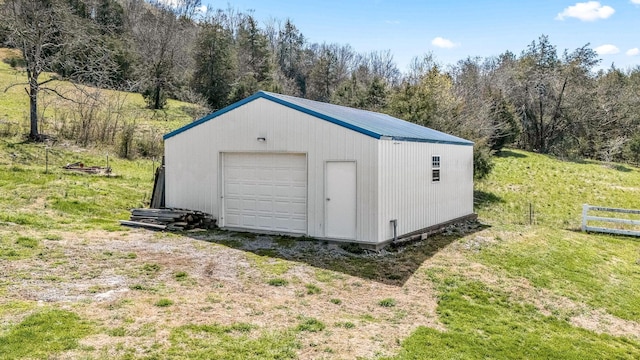 1036 Locke Creek Rd, Readyville, TN 37149 - detached garage with dirt driveway and fence