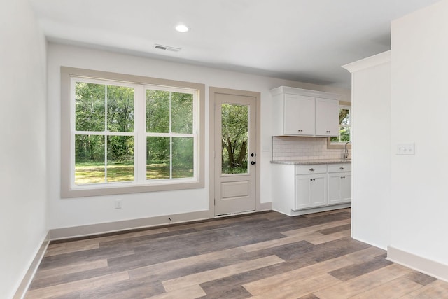 12 Lonsvale Dr, Mcminnville, TN 37110 - entryway featuring a wealth of natural light, recessed lighting, wood finished floors, and visible vents