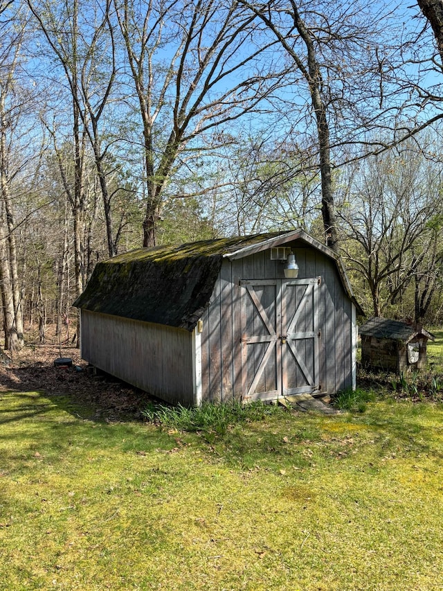 126 Zimmerman St, Hohenwald, TN 38462 - view of shed