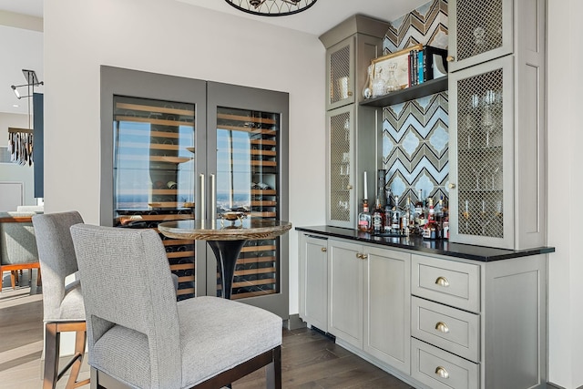 515 Church St Unit 3908, Nashville, TN 37219 - indoor wet bar with dark wood finished floors