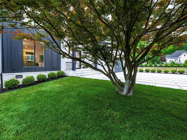 3848 Granny White Pike, Nashville, TN 37204 - view of yard