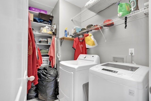 133 Grove Ln S, Hendersonville, TN 37075 - clothes washing area featuring washer and dryer and laundry area