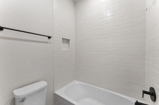 2615 Wilkinson Pike Unit 7A, Murfreesboro, TN 37129 - bathroom featuring toilet and tub / shower combination