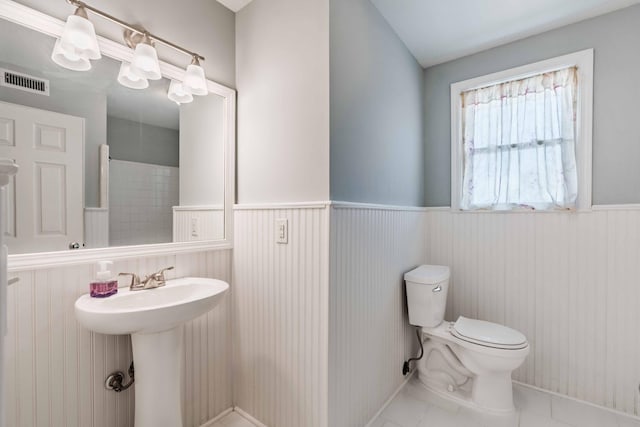 6004 Hawkdale Dr, Nashville, TN 37211 - bathroom featuring wainscoting, visible vents, toilet, and a sink