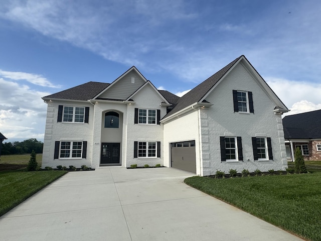4113 Cile Ct, Murfreesboro, TN 37127 - traditional home with concrete driveway and a front yard