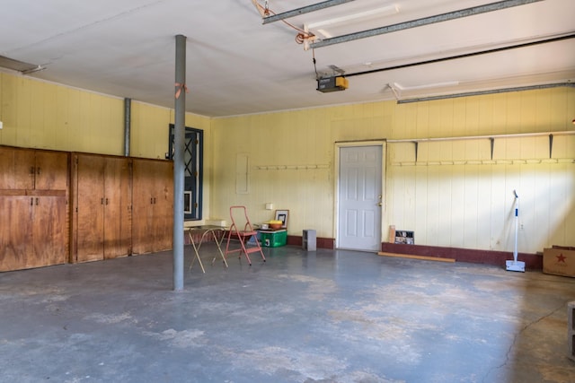 2589 Presley Ridge Rd, Sardis, TN 38371 - garage with a garage door opener