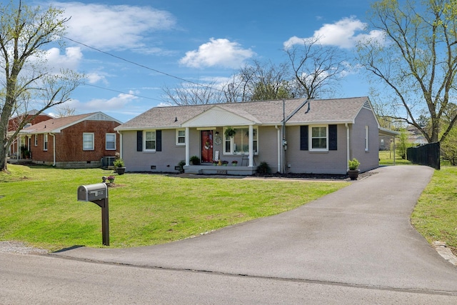 3132 Stafford Dr, Nashville, TN 37214 - ranch-style house featuring driveway, a front yard, crawl space, and fence