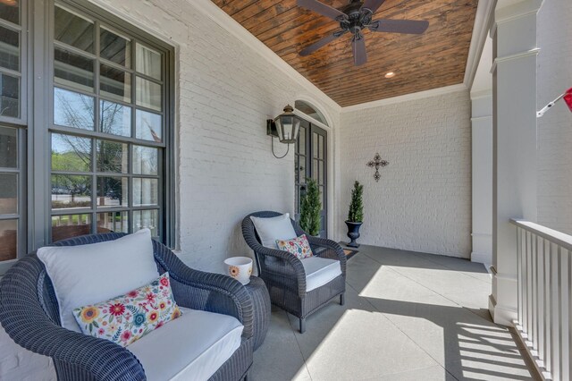 view of patio / terrace with ceiling fan and covered porch