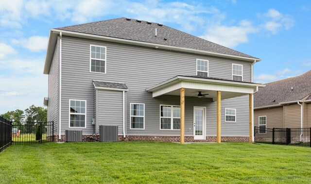 2539 Rafiki Dr, Clarksville, TN 37042 - rear view of house with a ceiling fan, cooling unit, and a shingled roof