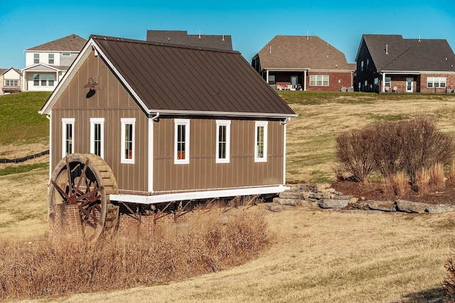 view of outbuilding with an outbuilding