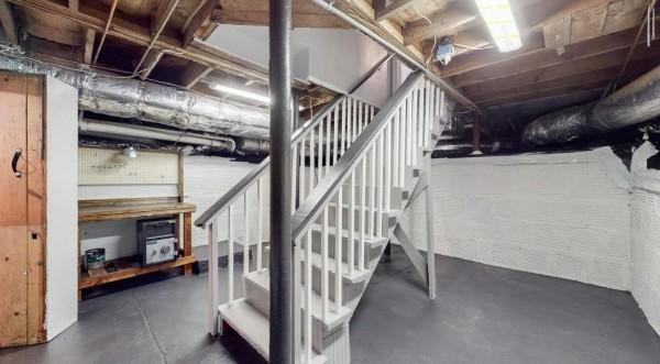 unfinished below grade area with stairs