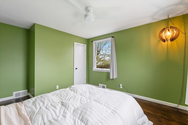212 S Sequoia Dr, Springfield, TN 37172 - bedroom with wood finished floors, baseboards, ceiling fan, and visible vents