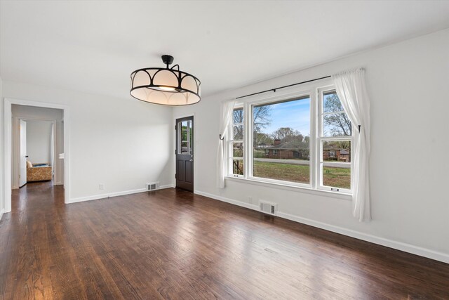 212 S Sequoia Dr, Springfield, TN 37172 - interior space featuring a healthy amount of sunlight, visible vents, baseboards, and dark wood-style flooring