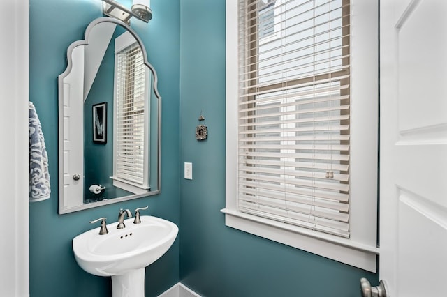 1701 Glen Echo Rd, Nashville, TN 37215 - bathroom featuring a sink