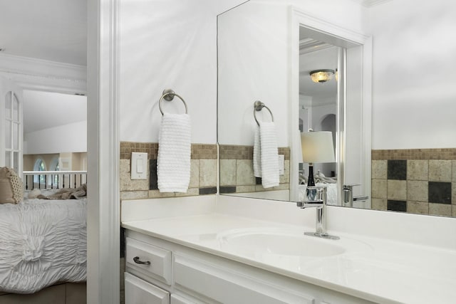 9812 Windrose Cir, Chattanooga, TN 37421 - bathroom featuring connected bathroom and vanity