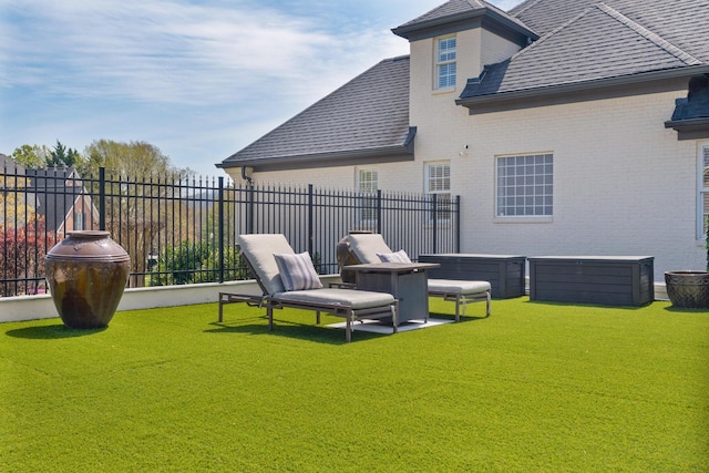 9812 Windrose Cir, Chattanooga, TN 37421 - view of yard featuring fence