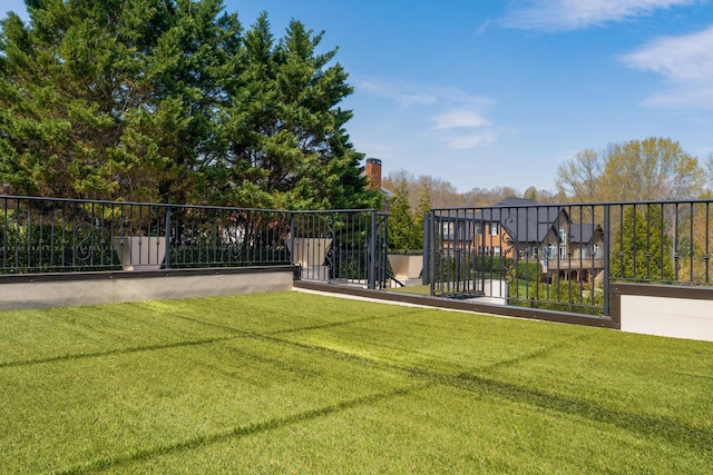 9812 Windrose Cir, Chattanooga, TN 37421 - view of yard featuring fence
