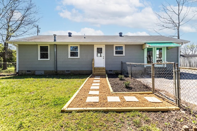 view of front of property featuring entry steps, crawl space, fence, a front lawn, and a gate