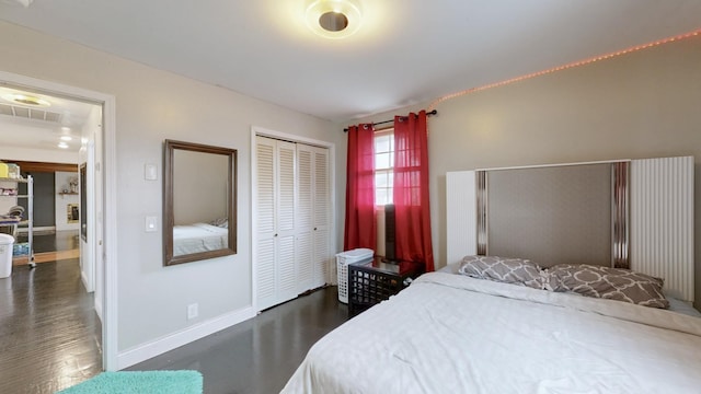 120 Gatone Dr, Hendersonville, TN 37075 - bedroom with a closet, baseboards, and wood finished floors