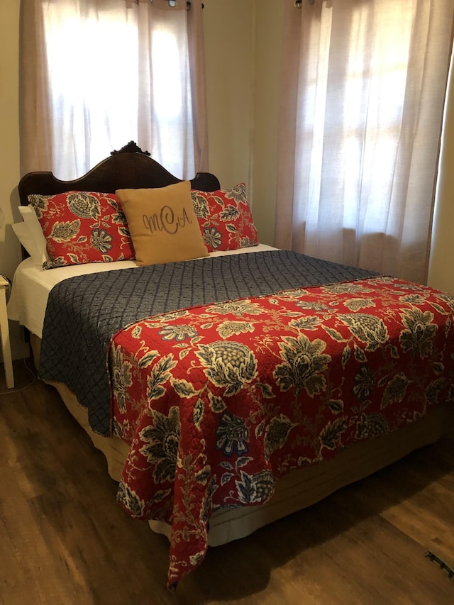 832 Pineview Dr, Springville, TN 38256 - bedroom with wood finished floors